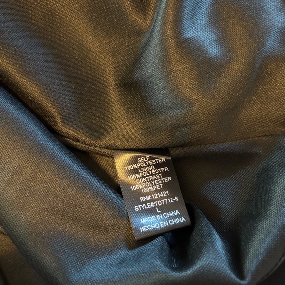 New dress size large - Picture 5 of 5